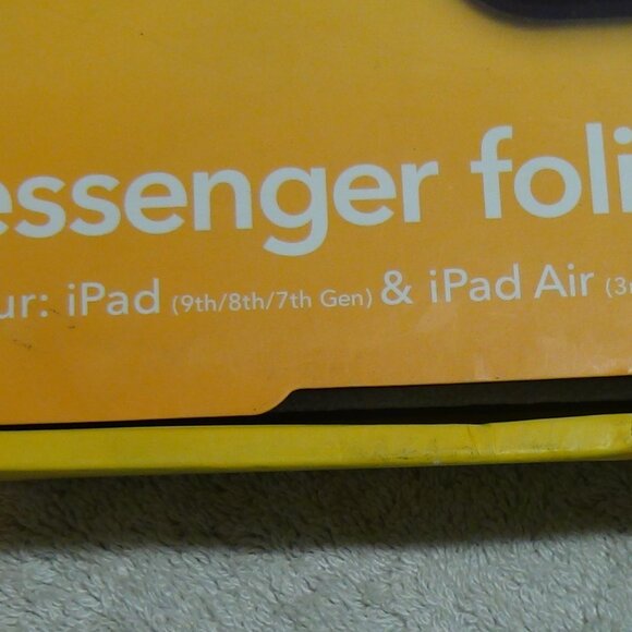 ZAGG Apple iPad 10.2/iPad 10.5" iPad Air 3rd Gen Messenger Folio 2 Keyboard - Picture 6 of 15